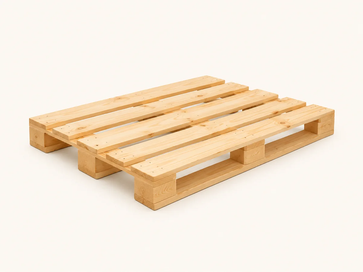 Palet nuevo de madera natural
